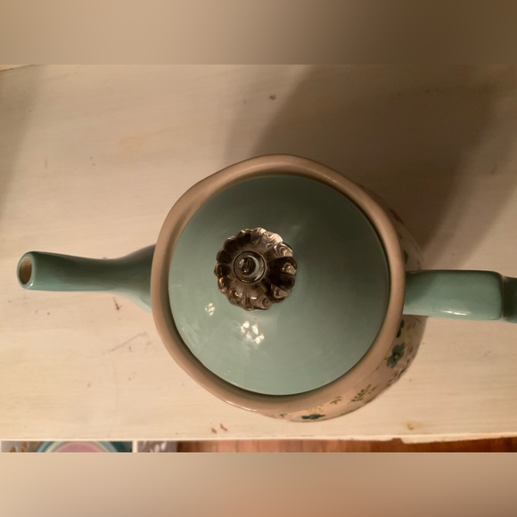 LIKE NEW Retired Pioneer Woman “Kari” 2.4-qt. Teapot - Picture 5 of 9